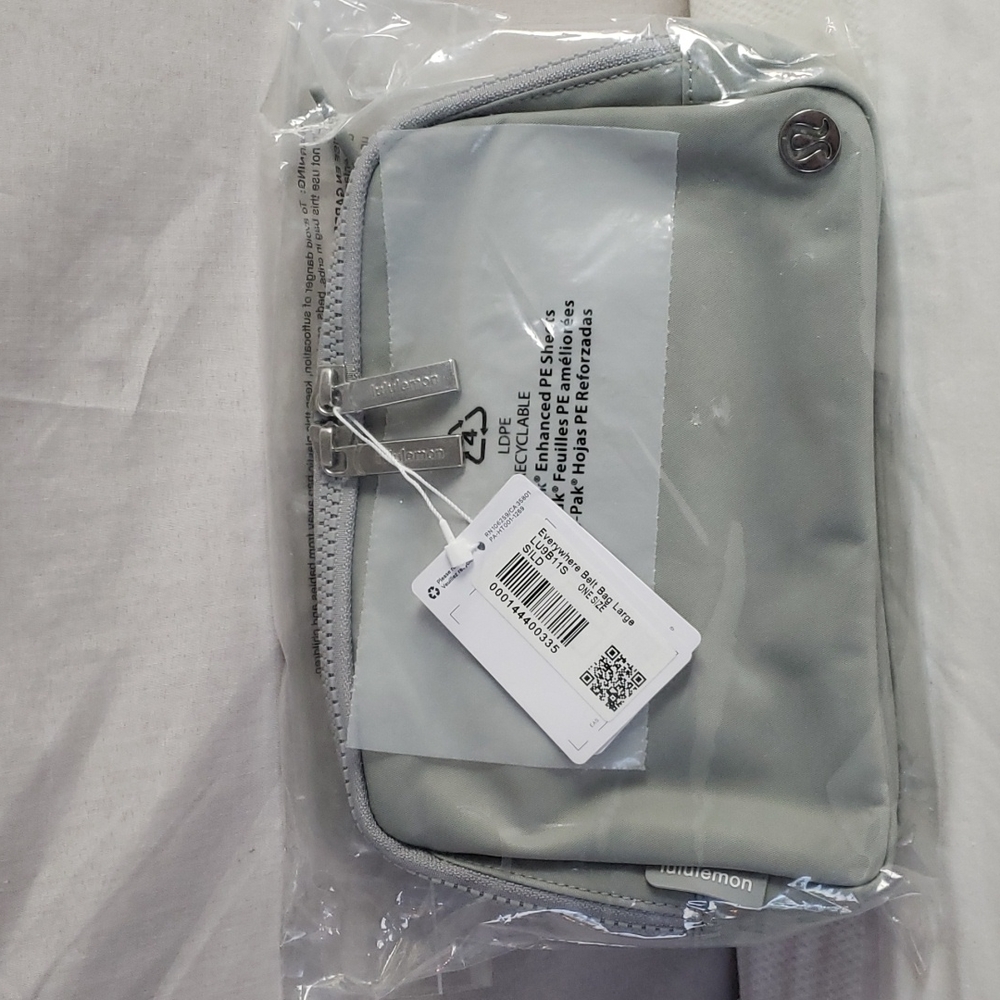 NEW Lululemon Everywhere Belt Bag
